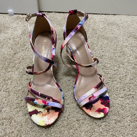 Dream Pairs Multicolor Strappy Heels Size 8 - Picture 1 of 6